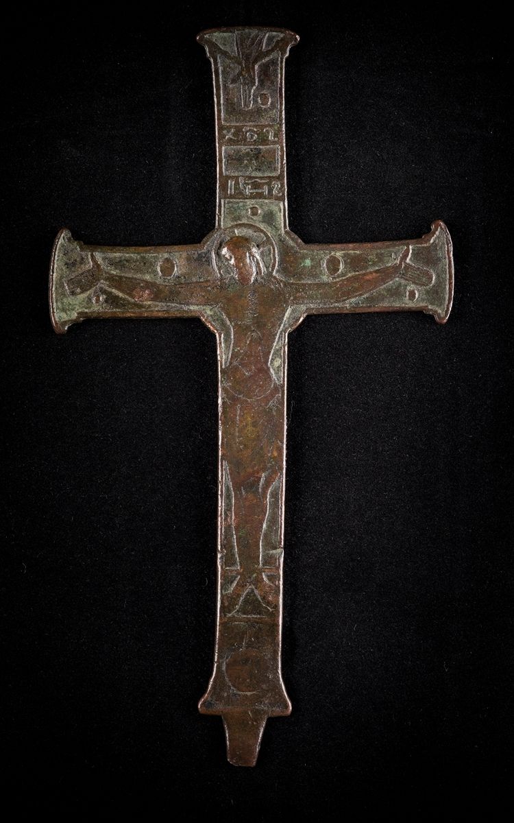 Croix pattée avec Christ_0