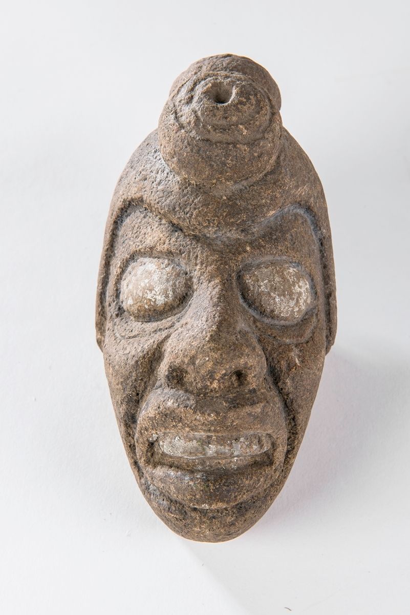 Tête de divinité mexicaine_0