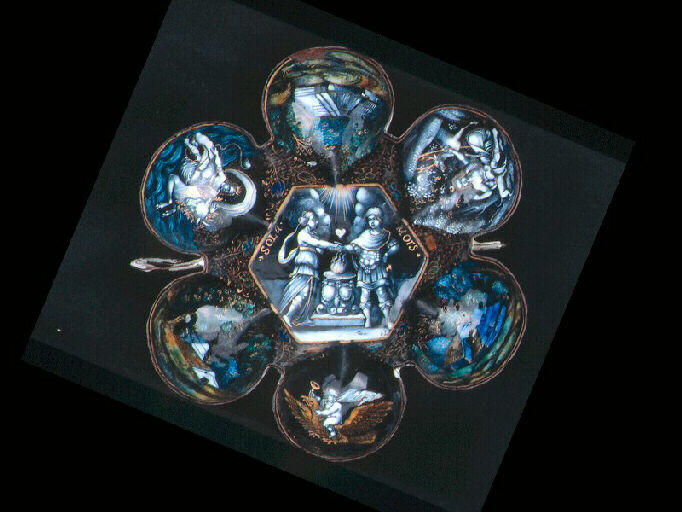 L'Autel de l'hyménée ; Ganymède, Europe et Diane, alternant avec trois paysages à la chaumière (dans les lobes) ; Armoiries (au revers) ; Décor floral et oiseaux (au revers)_0