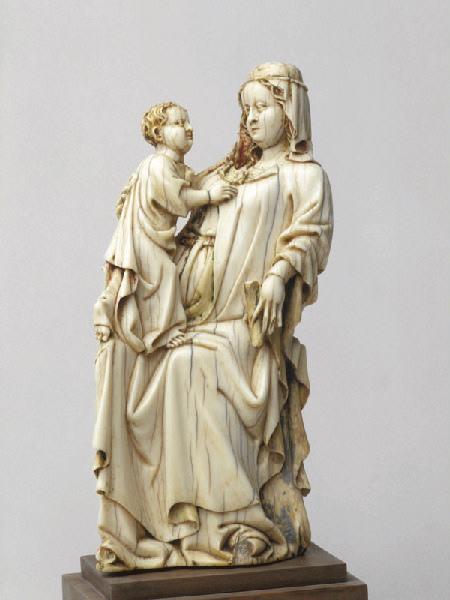 Vierge à l'Enfant assise_4