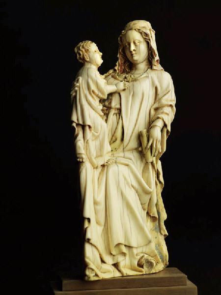 Vierge à l'Enfant assise_0