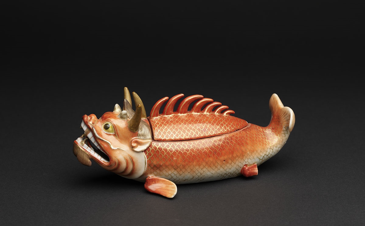 Poisson rouge formant boîte_0