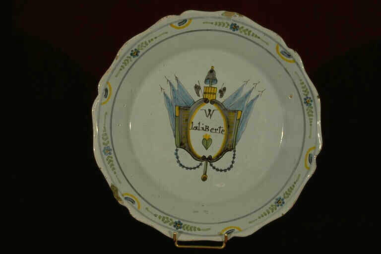 Assiette (historiée, creuse)_0