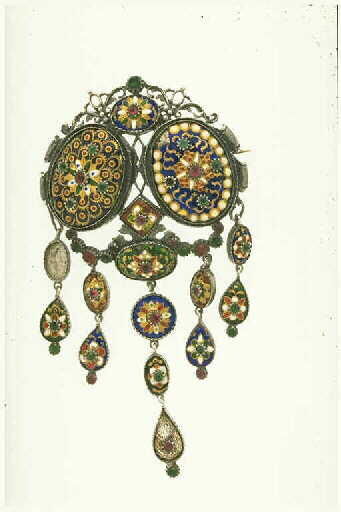 Broche à pendeloques_0