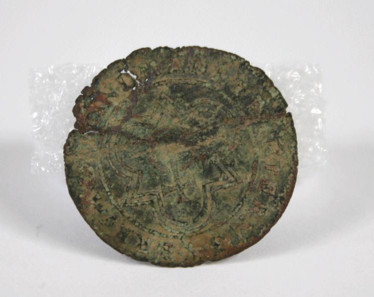 Jeton de Nuremberg (jeton de compte dit au type du gold gulden (sources : cgb.fr, delcampe.net) sur la face, 3 couronnes alternées de 3 lys autour d'une fleur sur le revers, globe crucigère dans un double trilobe à redents . )_1