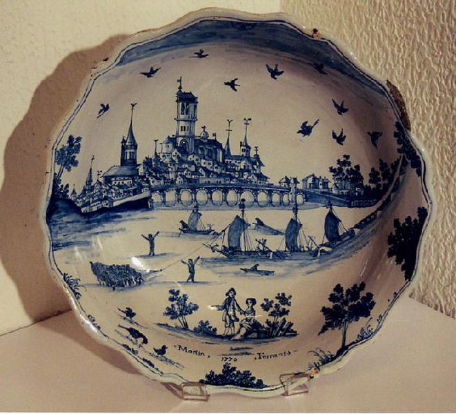 Ville de Nevers avec le pont de Loire_0