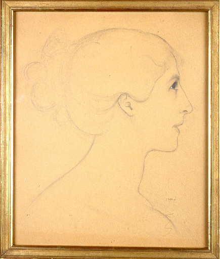 Tête de femme coiffée d'un chignon_0