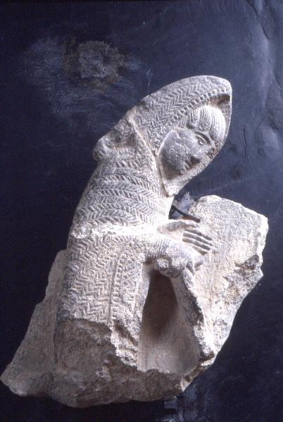Jeune homme encapuchonné, Gislebertus, 1120-1140