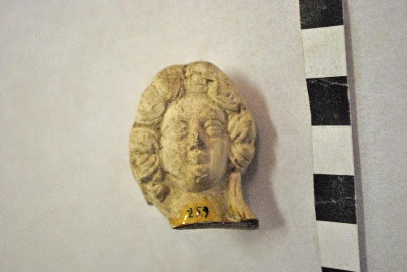 Tête de femme, Atelier de la vallée de l'Allier, 1er siècle, 2e siècle