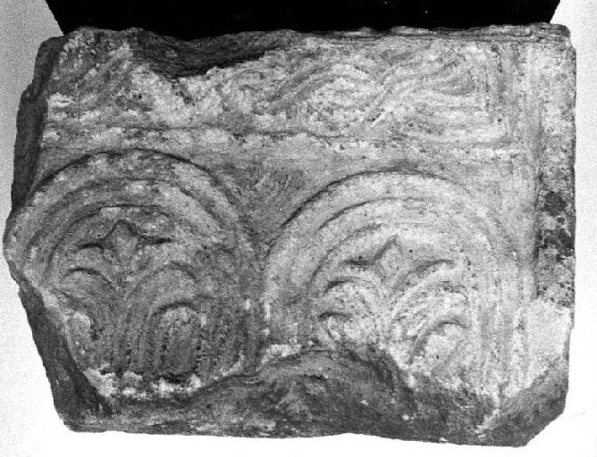 Chancel (élément), plaque_0