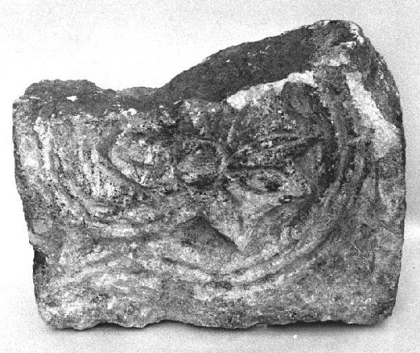 Chancel (élément), plaque_0