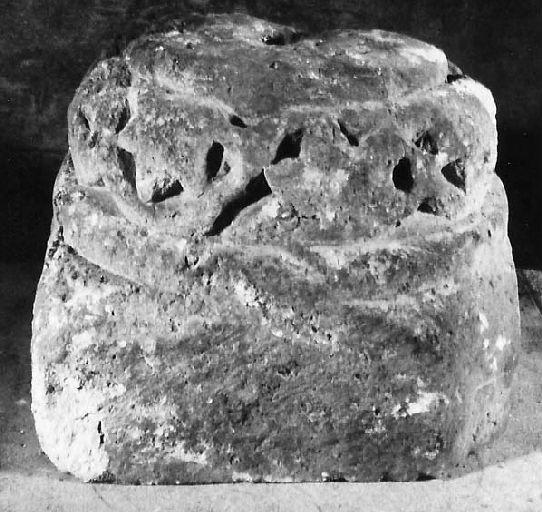 Colonne, base_0