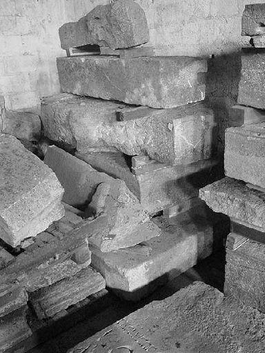 Monument de Pierreclos_0