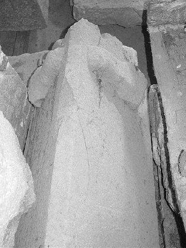 Monument de Pierreclos_1