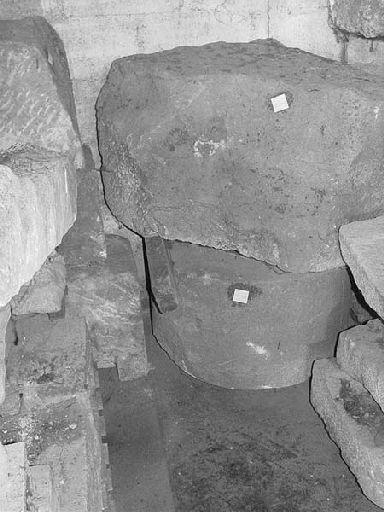 Monument de Pierreclos_2