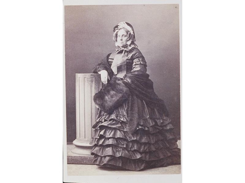 Portrait supposé de Victoire Chaillon des Barres ; Portrait de femme, Nadar, 2e moitié 19e siècle