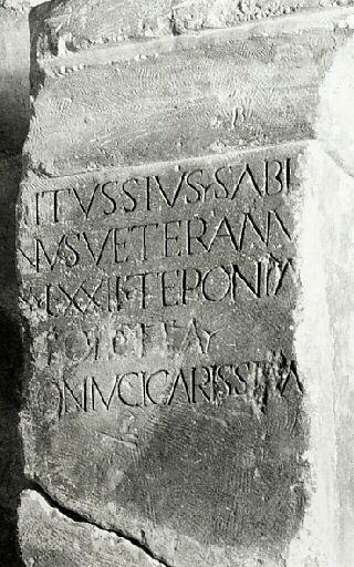 Cippe d'Itussius Sabinus_0