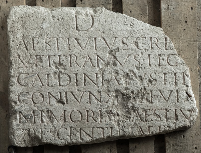 Cippe d'Aestivius Crescens_0