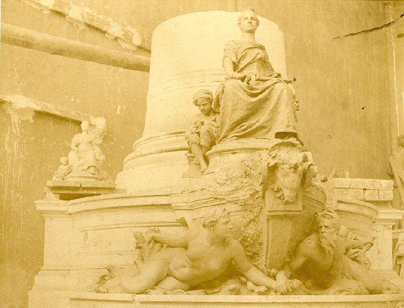 Partie inférieure du monument à la gloire de la République, Emile Edmond Peynot, 4e quart 19e siècle