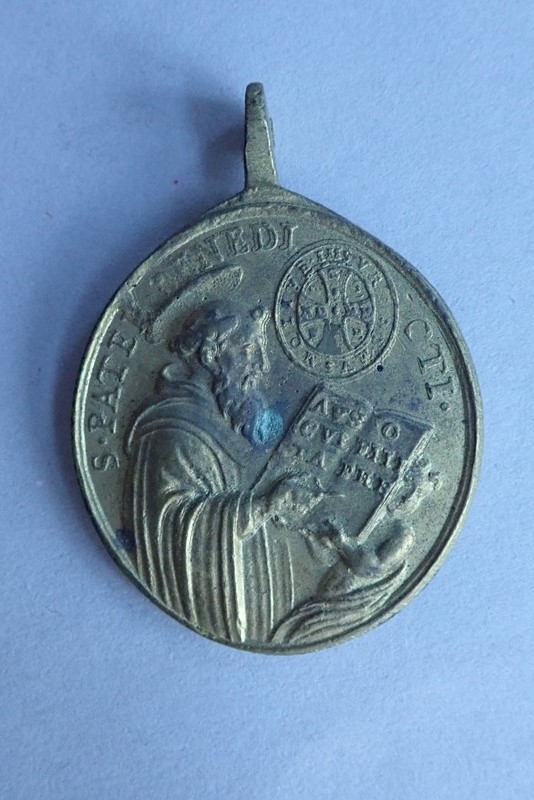 Médaille de Saint-Benoît_0