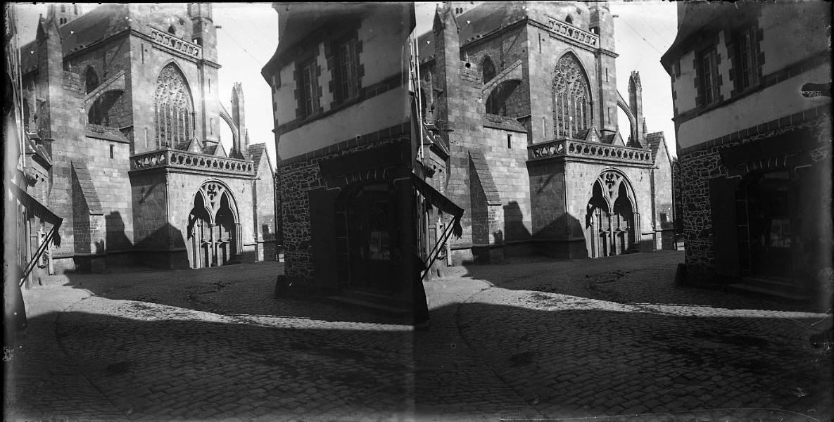 Parvis d'église_0