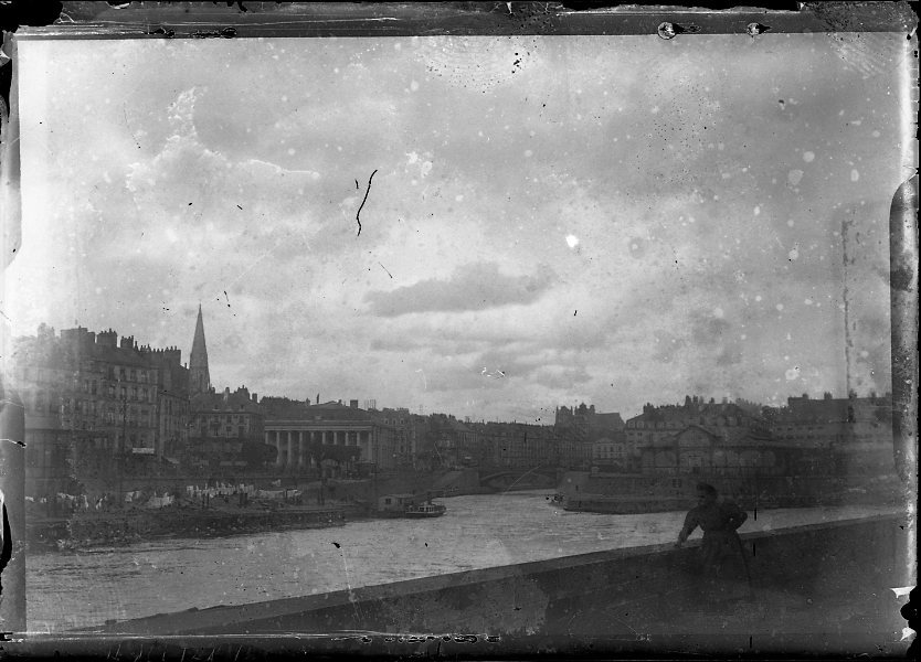 Nantes, quai de Loire_0