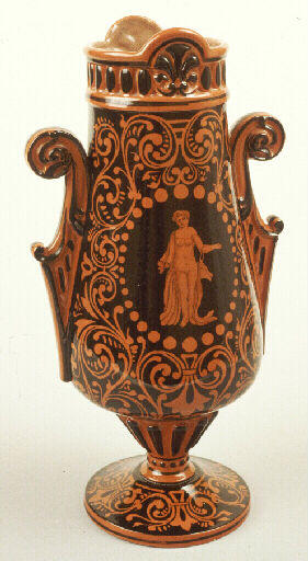 Vase (sur pied, à deux anses)_0
