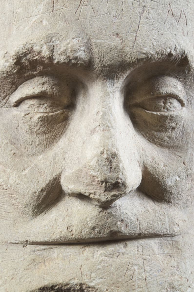 Tête d'un apôtre (?), d'un Christ au linceul (?)_1