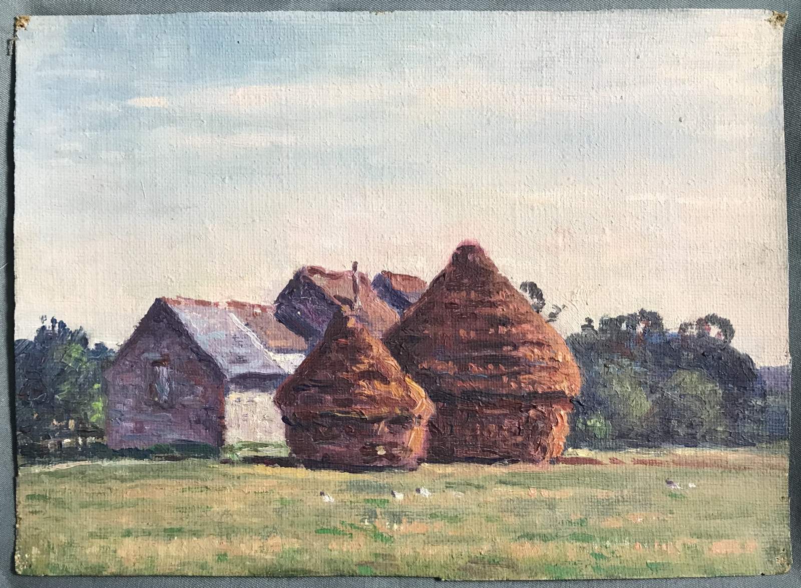 Meule de foin et village — Ludovic Duclos