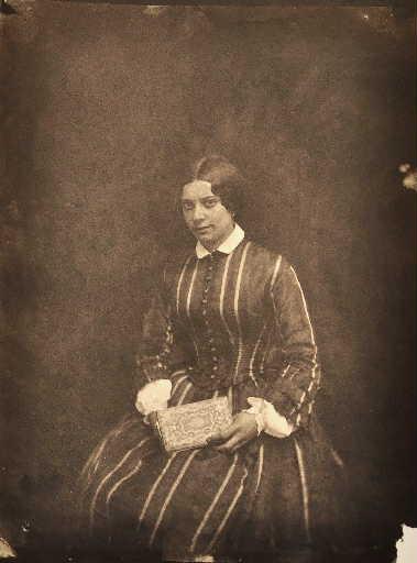Femme assise tenant un livre — Baron Louis-Adolphe Humbert de Molard