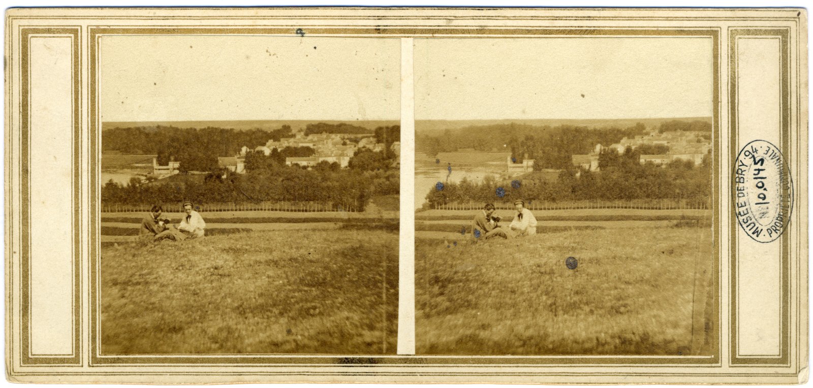 Vue de Bry-sur-Marne prise depuis les coteaux surplombant la Marne_0