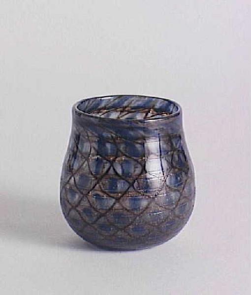 Vase à décor de résille_0