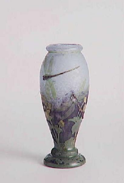 Vase à décor de libellules et de renoncules_0