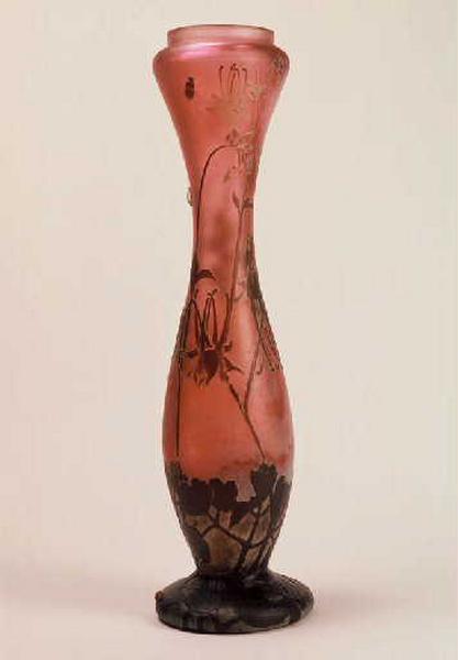 Vase à décor d'ancolies et de scarabés_0