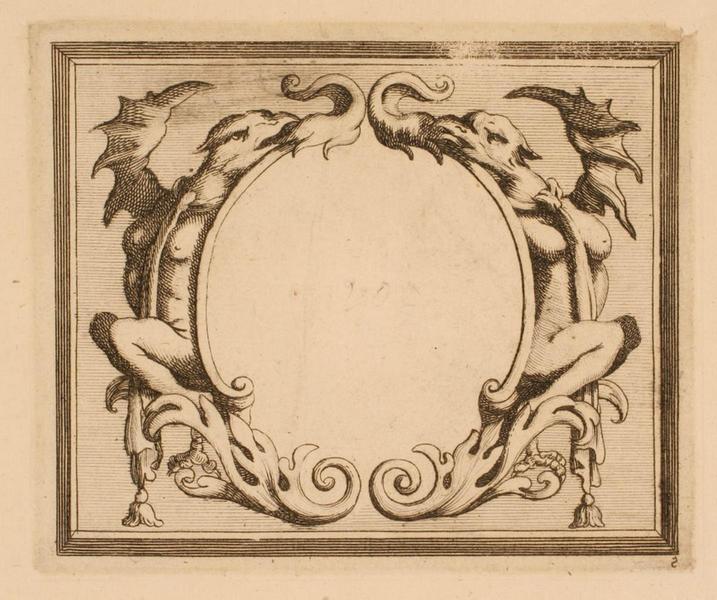 Cartouche flanqué de deux dragons chimériques_0