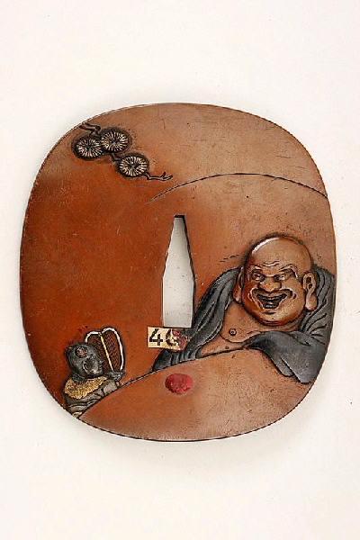 Garde de sabre ornée de la divinité Hotei et un enfant_0