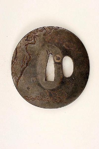 Garde de sabre ornée de la divinité Hotei et un enfant_1