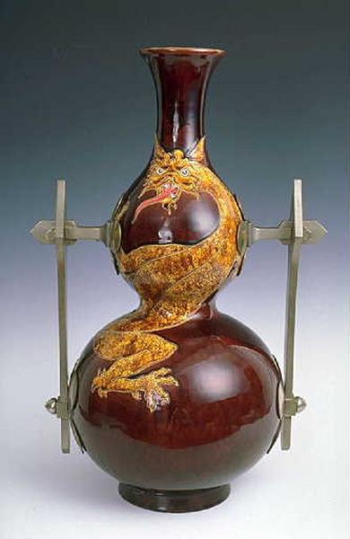 Vase persan à dragon ; 467 (Décor n°)_0