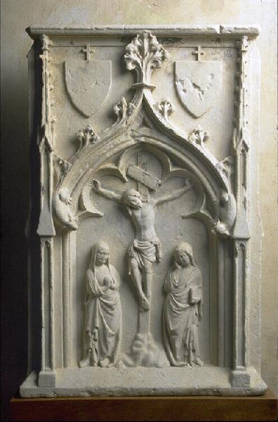 Crucifixion avec la Vierge et saint Jean l'Evangéliste (Titre cartel 2007) ; Petite face d'un soubassement de tombeau (? Ancien titre ) ; Calvaire (? Ancien titre )_1