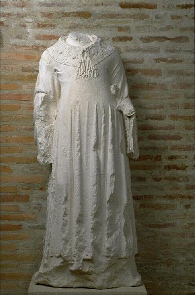 Statue de diacre : saint Vincent ?_2