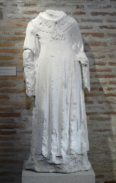 Statue de diacre : saint Vincent ?_0