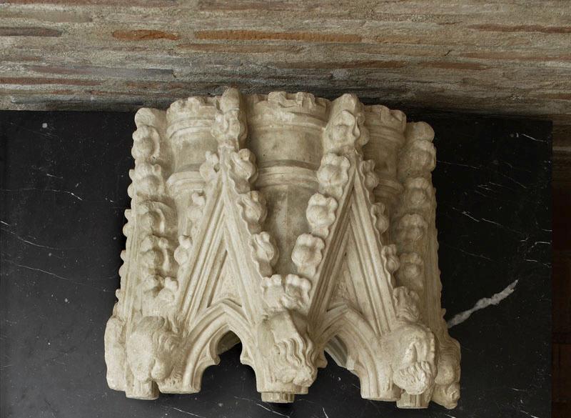 Dais du gisant de Guillaume Durant Le Jeune, évêque de Mende (Lozère), 1296-1330. ; Dais du gisant de Guillaume VI Durant (Ancien titre)_0