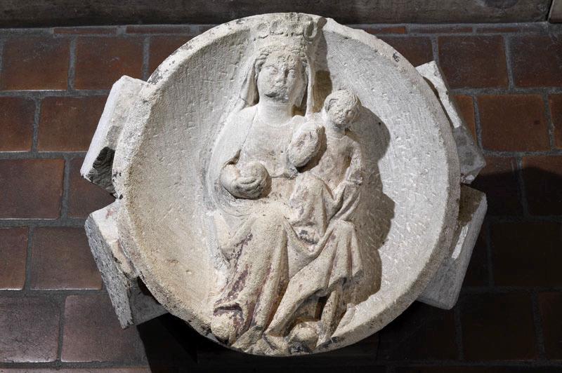 Clef de voûte ornée de la Vierge à l'Enfant (Titre cartel 2007) ; Vierge à l'Enfant (Ancien titre)_0