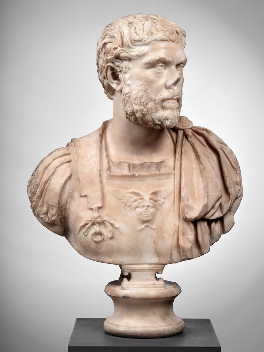 Buste d'homme cuirassé_0