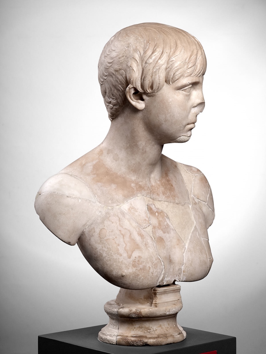 Buste de jeune homme_7
