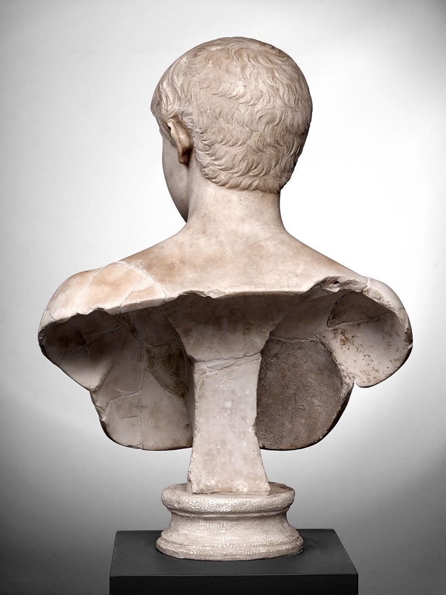 Buste de jeune homme_4