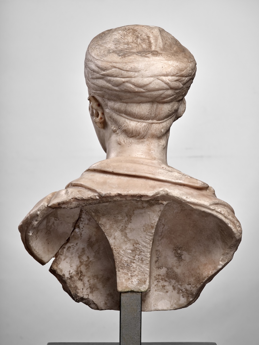 Buste d'une inconnue_4