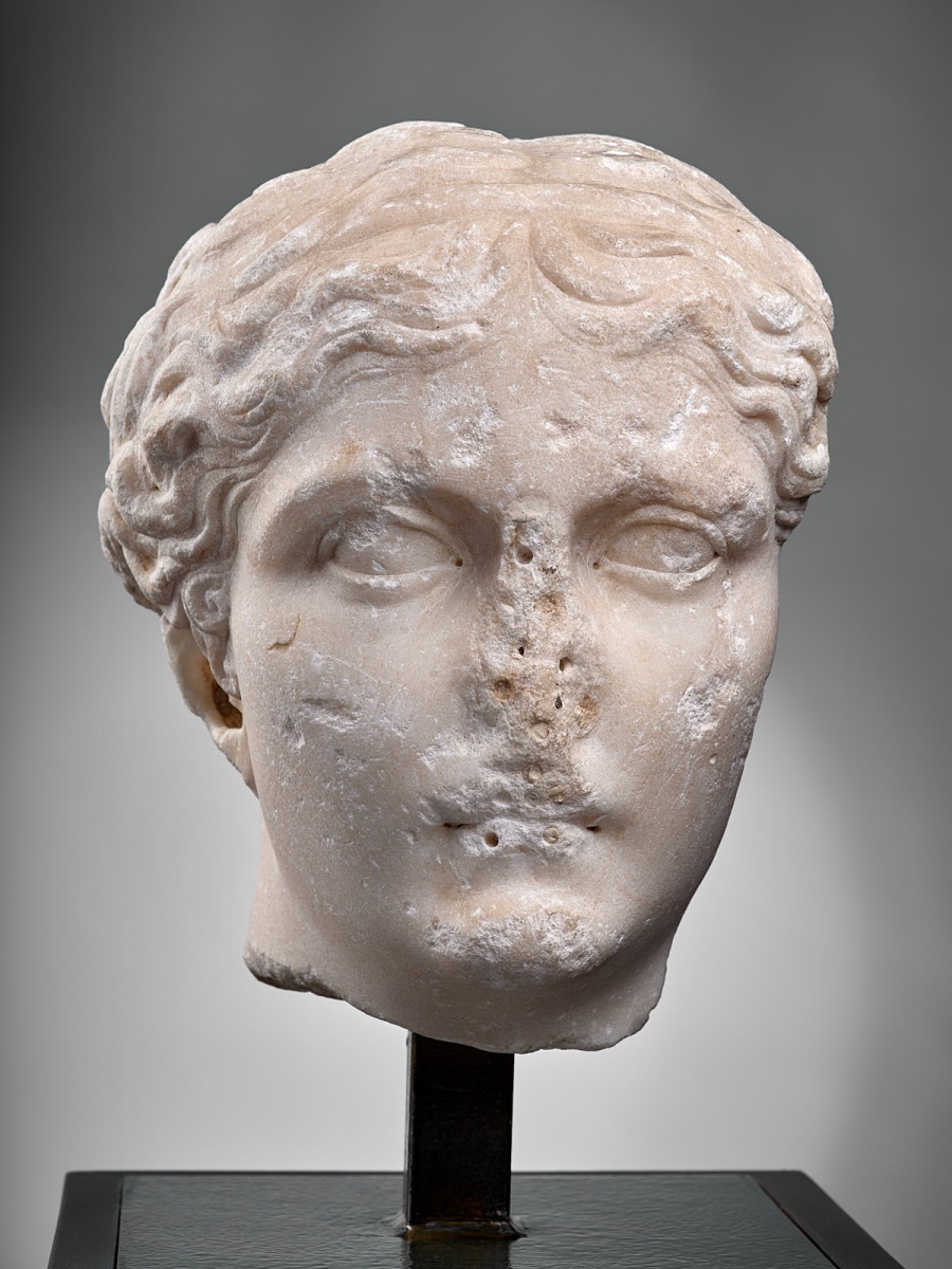 Tête d'Antonia Minor_0