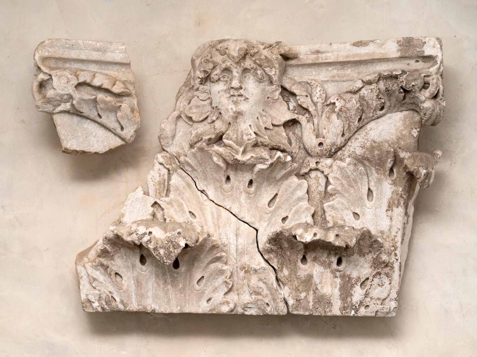 Chapiteau corinthien à tête de feuillage, 4e quart 3e siècle