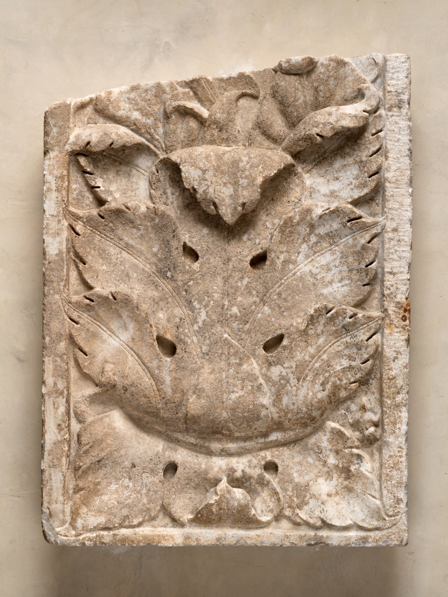 Fragment d'un pilastre ou d'un jambage de porte_0